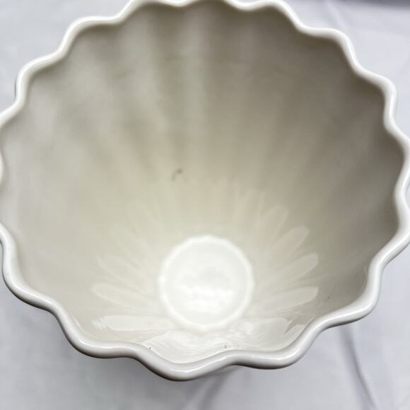 Villeroy & Boch Summer Flowers Footed Ivory Fluted Ceramic Vase 10" HTF - Picture 4 of 10